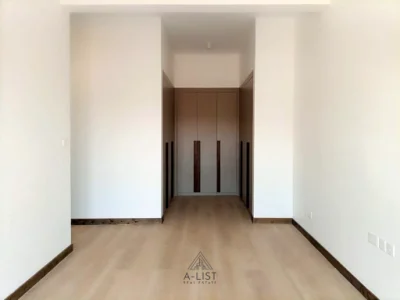 56787604-3abe-419a-9ecc-63b60208af20