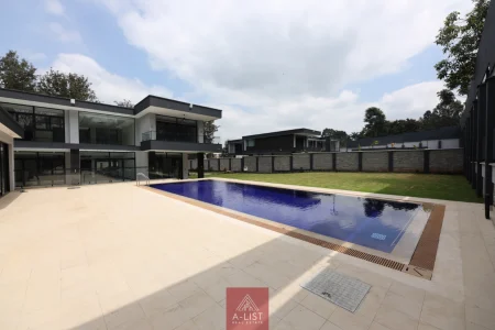 Nyari 6BR Villa - 5