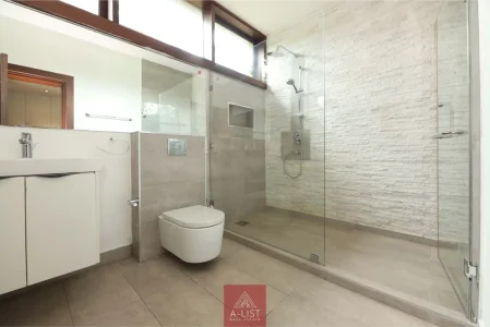 kitisuru-6bedroom-34